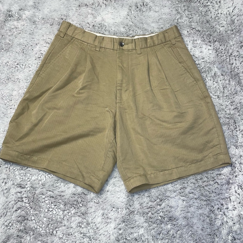 Austin Golf Tour Collection Khaki Men’s Pleated Shorts Size 34 Belt Loops